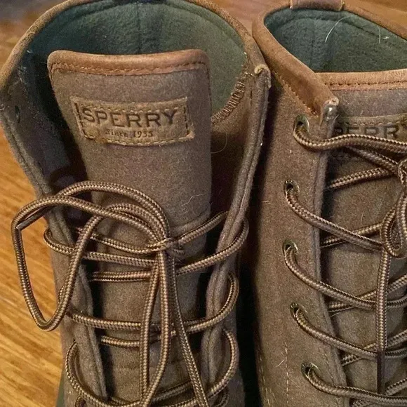 Sperry men’s boots-  water resistant - wool blend - lace up - size 10