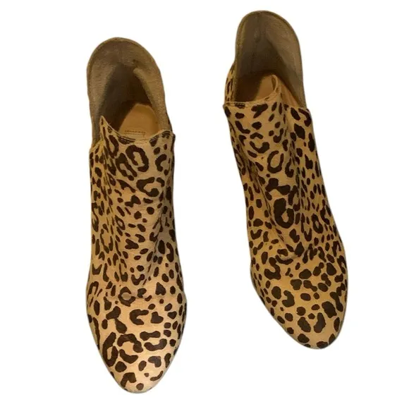 Steve Madden Leopard Stacked Heel Booties size 9M cow hair upper