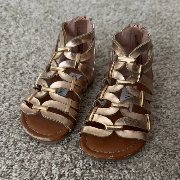 Steve Madden Toddler girls gladiator style rose gold sandals shoes size 6