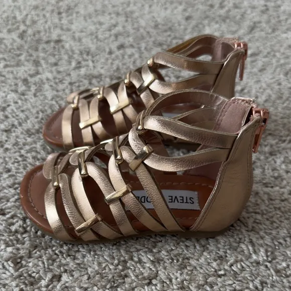Steve Madden Toddler girls gladiator style rose gold sandals shoes size 6
