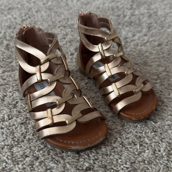 Steve Madden Toddler girls gladiator style rose gold sandals shoes size 6
