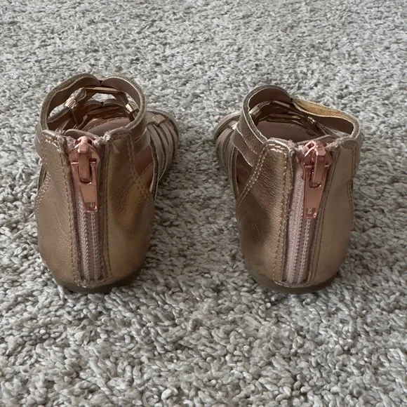 Steve Madden Toddler girls gladiator style rose gold sandals shoes size 6