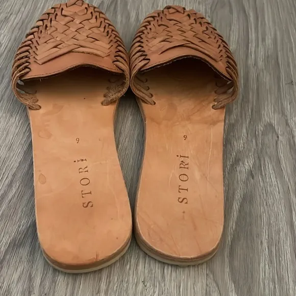 Storia Women's Tan Woven Slip-On Shoes