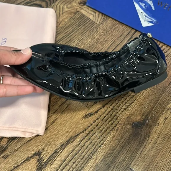 Stuart Weitzman Gabby scrunched patent ballet flat women shoes size 9