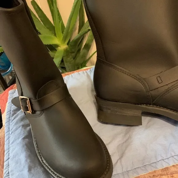 Stunning Men’s Frye Engineer Boots