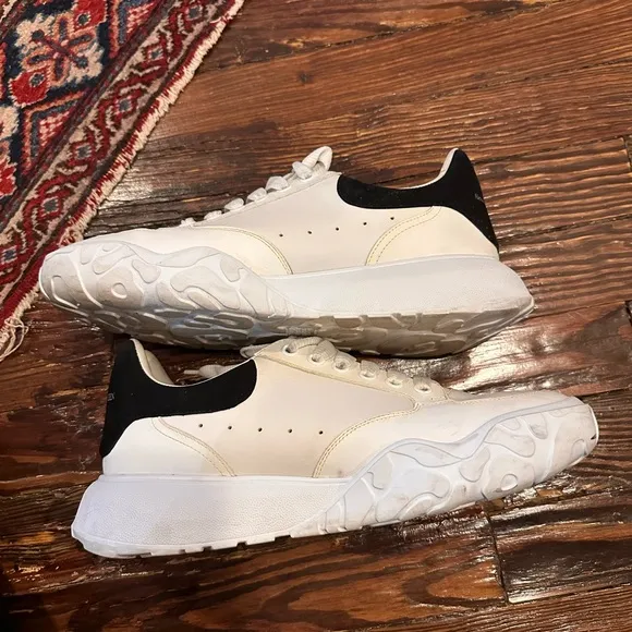 Stylish White and Black Men's Sneakers - Alexander McQueen