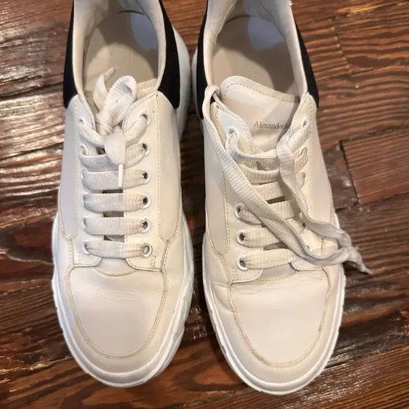 Stylish White and Black Men's Sneakers - Alexander McQueen