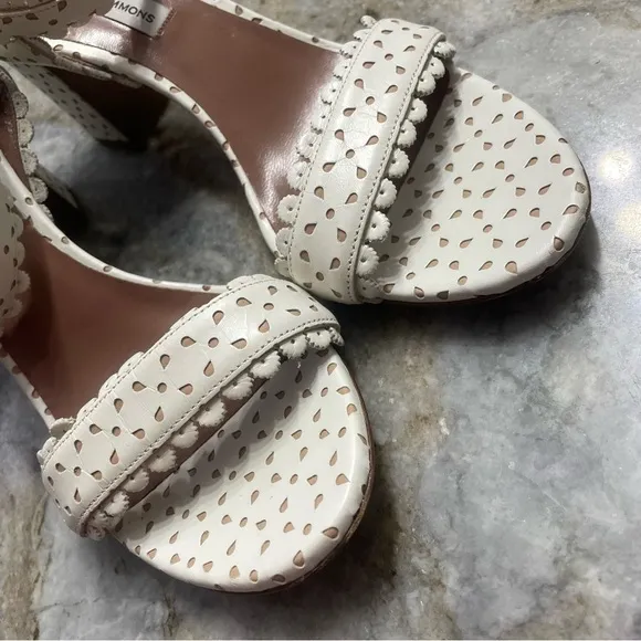 TABITHA SIMMONS LETICIA White Perforat Leather Eyelet Sandals Shoes Women’s 40