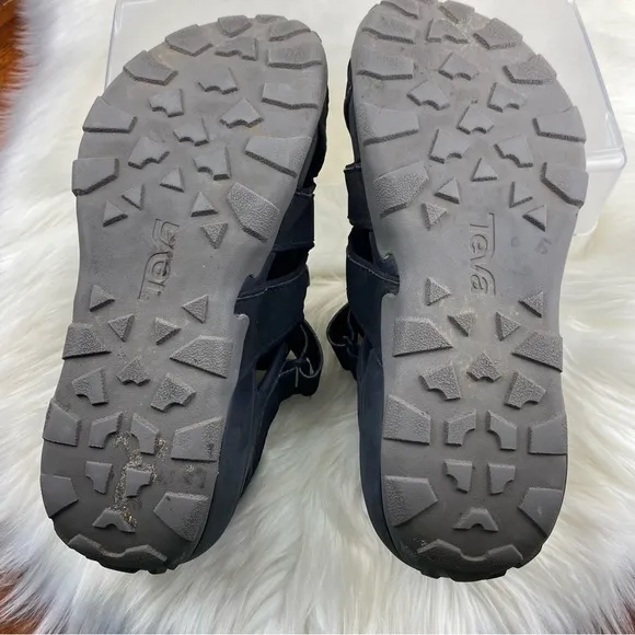 TEVA HIKING SANDALS SIZE 10 MAN