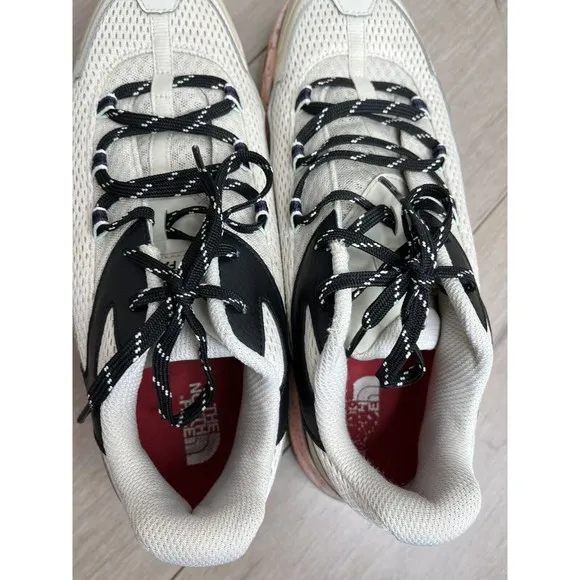 The North Face Vectiv Taraval Trail Hiking Shoes Sneakers Size 11 women