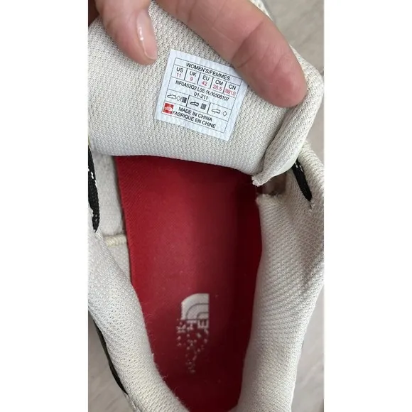 The North Face Vectiv Taraval Trail Hiking Shoes Sneakers Size 11 women