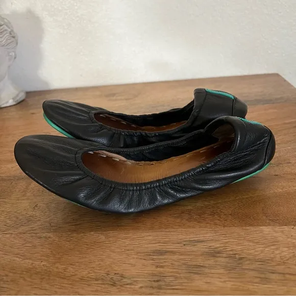 Tieks by Gavrieli Matte Black Leather Casual Slip On Flats Shoes Size 8