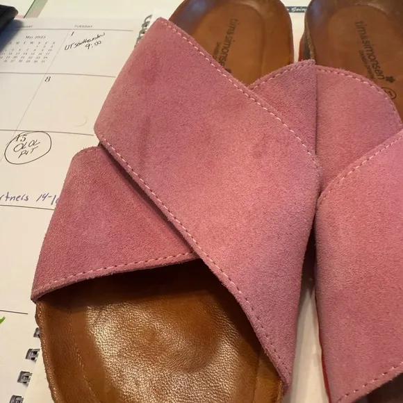 Tim &amp; Simonsen Danish Design - Annet Sandal Women’s Size 9 Pink suede sandal