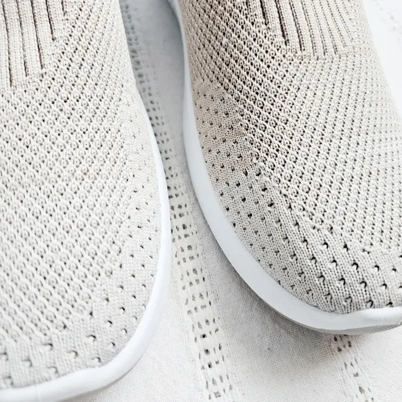 Tommy Bahama Memory Foam Knit Athletic Shoes Neutral Athleisure Stretch Women 10
