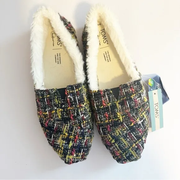 Tom’s woman’s alpargara slip on Sherpa lined shoes.