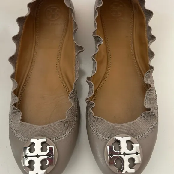 Tory Burch ballerina flat shoes size 6.5 like new