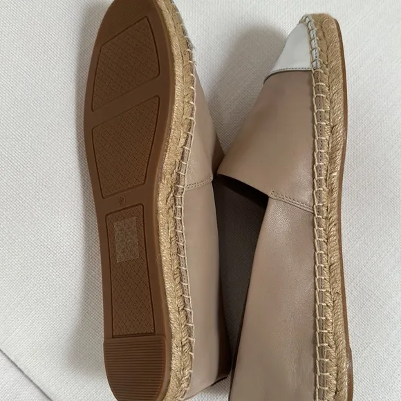 Tory Burch espadrilles flat shoes size 8.5