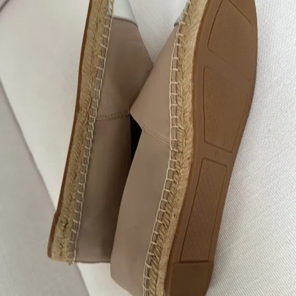 Tory Burch espadrilles flat shoes size 8.5