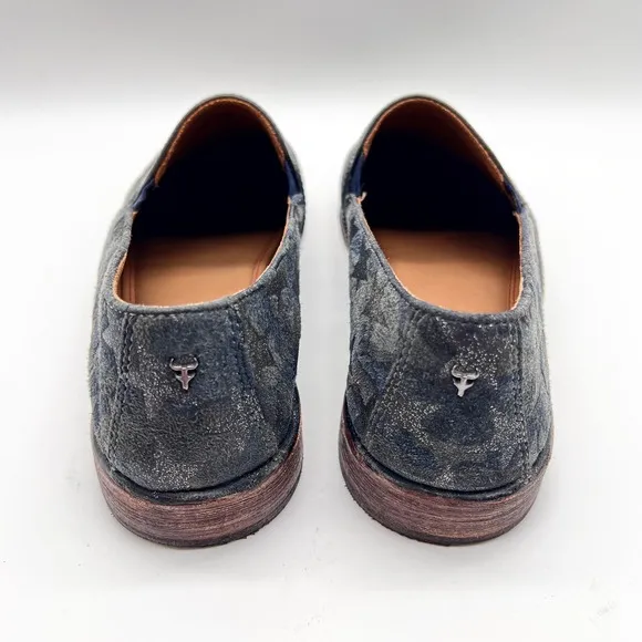TRASK Shoes Womens 8 Navy Gray Leather Ali Slip On Flat Loafer Camo Silver Star