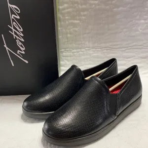Trotters size 7w women’s slip on shoes