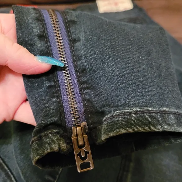 True Religion Md Rise Jennie Zip Ankle Skinny Jean