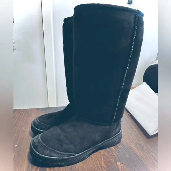 UGG AUSTRALIA BÖHÖ Style Black Ultra Tall Suede Leather Boots w/Sheep Fur US 7