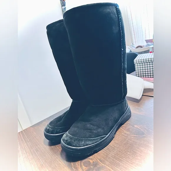 UGG AUSTRALIA BÖHÖ Style Black Ultra Tall Suede Leather Boots w/Sheep Fur US 7