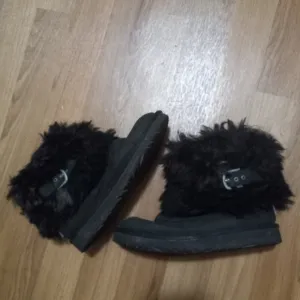 UGG Australia Girls ELLEE Leather Boots Fur Trim &amp; Buckle in Black 1008178K-BL