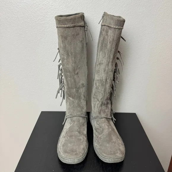 UGG Australia Women's 8 Gray Suede Fringes Western Knee High Mammoth Boots