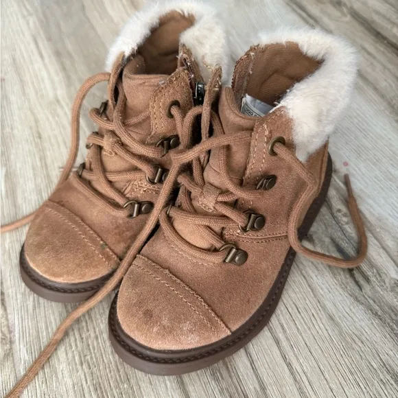 Ugg Azell Hiker Weather toddler size 10 boots