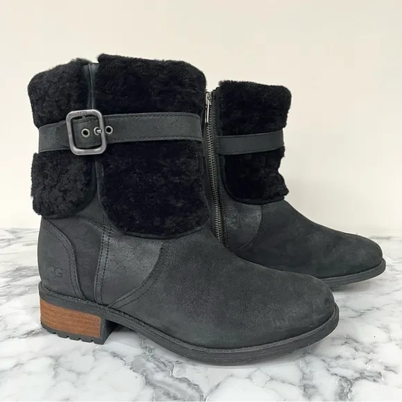 UGG Blayre II Boots Sherpa Fur Cuff Water Resistant Leather Size 6.5 in Black