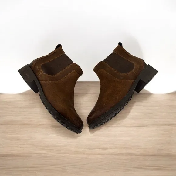 UGG Bonham II Water-Resistant Leather Chelsea/Gore Bootie size 9