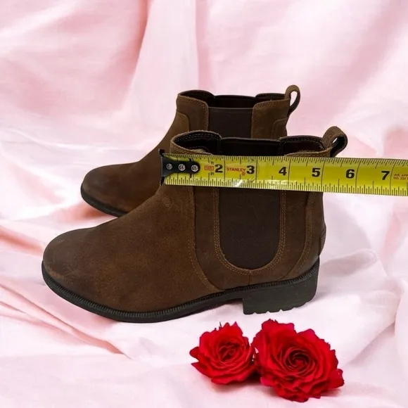 UGG Bonham II Water-Resistant Leather Chelsea/Gore Bootie size 9