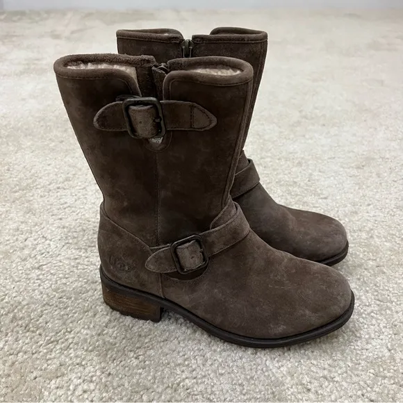 UGG Chaney Brown Boots Lined Buckles Moto Water Resistant WM Size 5.5 (1006042),