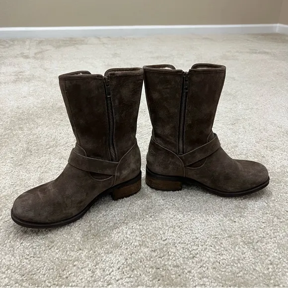 UGG Chaney Brown Boots Lined Buckles Moto Water Resistant WM Size 5.5 (1006042),