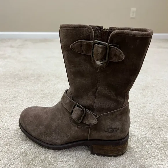 UGG Chaney Brown Boots Lined Buckles Moto Water Resistant WM Size 5.5 (1006042),