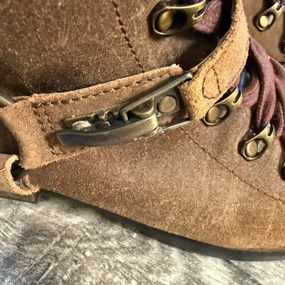 UGG FRITZI CHIPMUNK LEATHER SHEEPSKIN LINED LACE-UP BOOTS 9