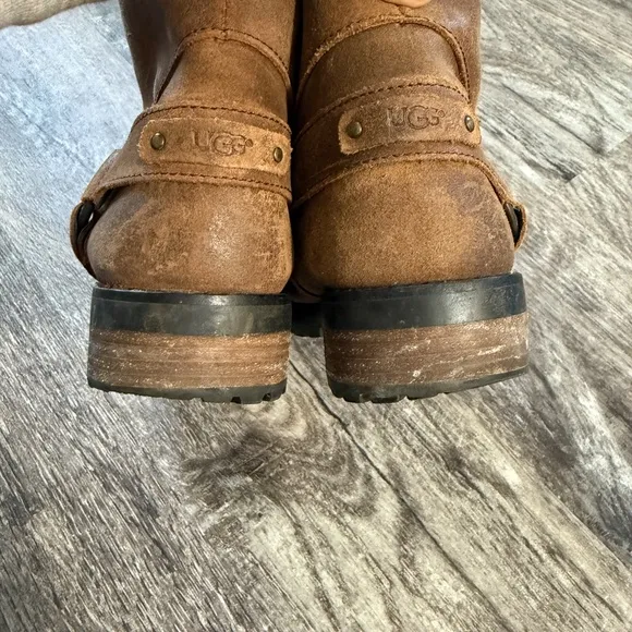 UGG FRITZI CHIPMUNK LEATHER SHEEPSKIN LINED LACE-UP BOOTS 9