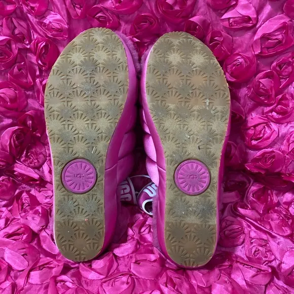 UGG Fuchsia Puff Yeah Slide Sheepskin SLIPPER Sandals Women