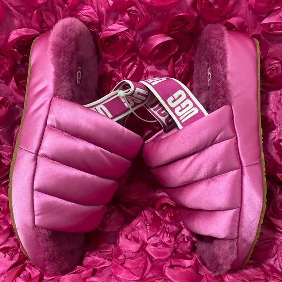 UGG Fuchsia Puff Yeah Slide Sheepskin SLIPPER Sandals Women