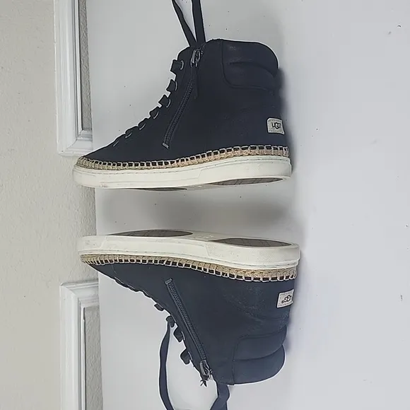 UGG Gradie women Hightop Espadrille black sneakers  size 9N/S
