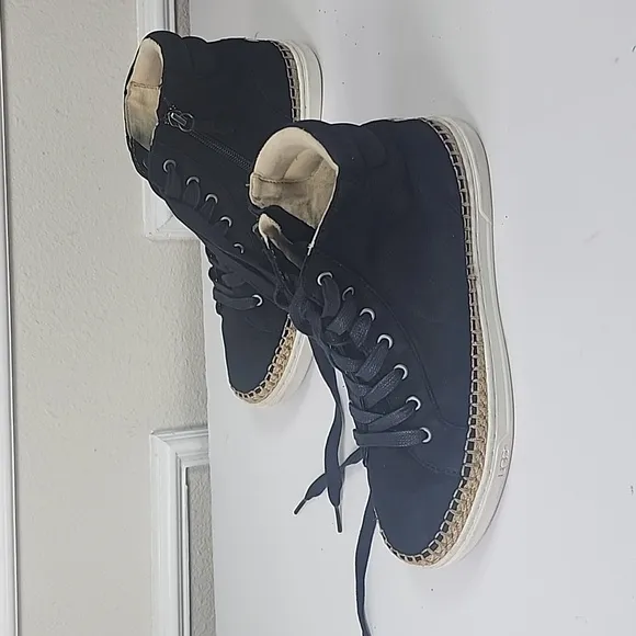 UGG Gradie women Hightop Espadrille black sneakers  size 9N/S