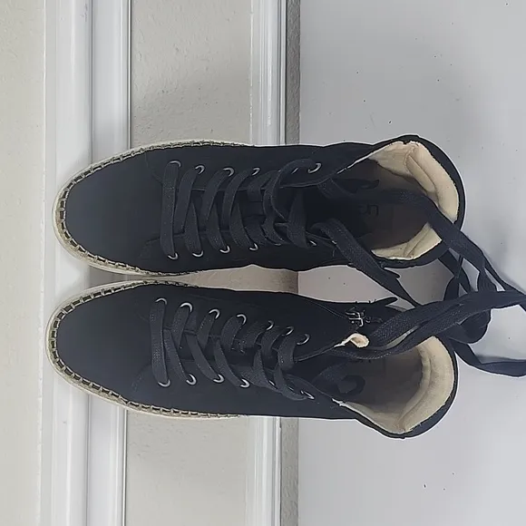 UGG Gradie women Hightop Espadrille black sneakers  size 9N/S