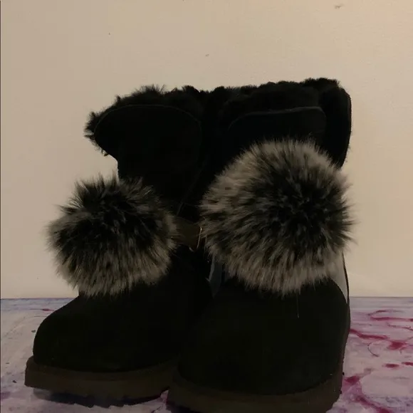 UGG Isley Pom Boots