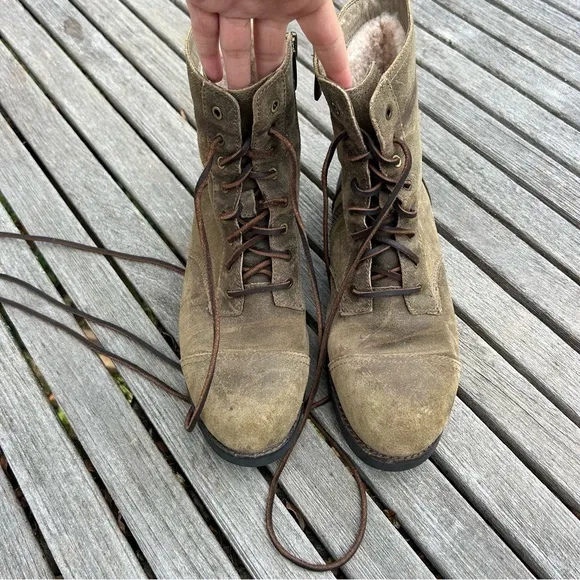 UGG Kilmer‎ Water-resistant Leather Boots size 10