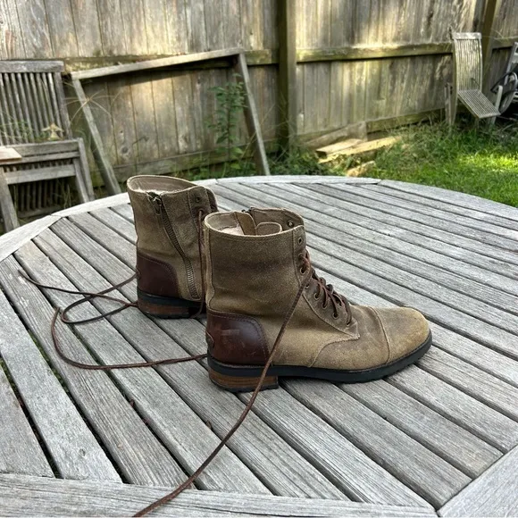 UGG Kilmer‎ Water-resistant Leather Boots size 10