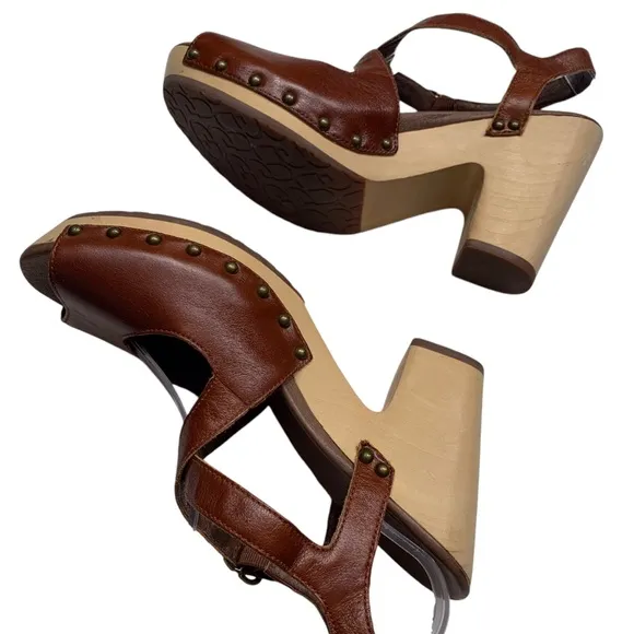 UGG NADIA BROWN LEATHER  OPEN TOE PLATFORM WOODEN HEEL STUDDED SANDALS SHOES