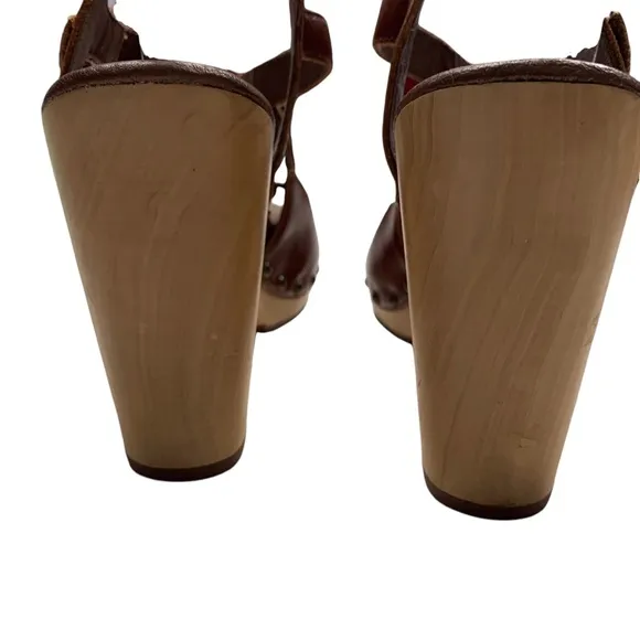 UGG NADIA BROWN LEATHER  OPEN TOE PLATFORM WOODEN HEEL STUDDED SANDALS SHOES