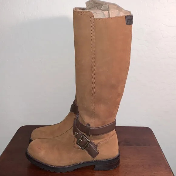 UGG SIZE 6.5 HARRINGTON CHESTNUT LEATHER WATER RESISTANT TALL BEAUTIFUL BOOTS