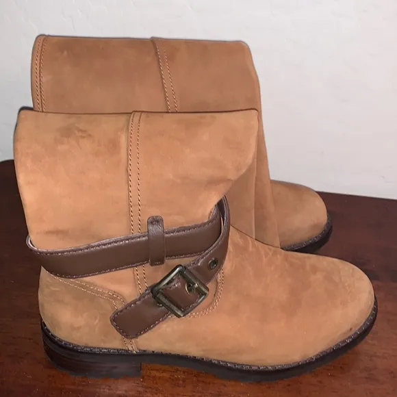UGG SIZE 6.5 HARRINGTON CHESTNUT LEATHER WATER RESISTANT TALL BEAUTIFUL BOOTS
